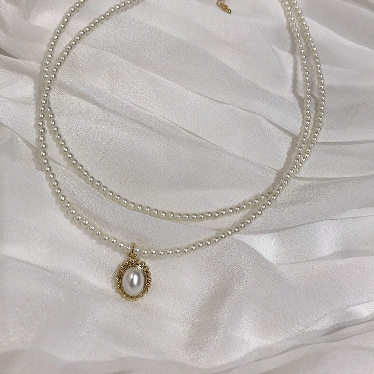 Elegant Layered Pendant Necklace
