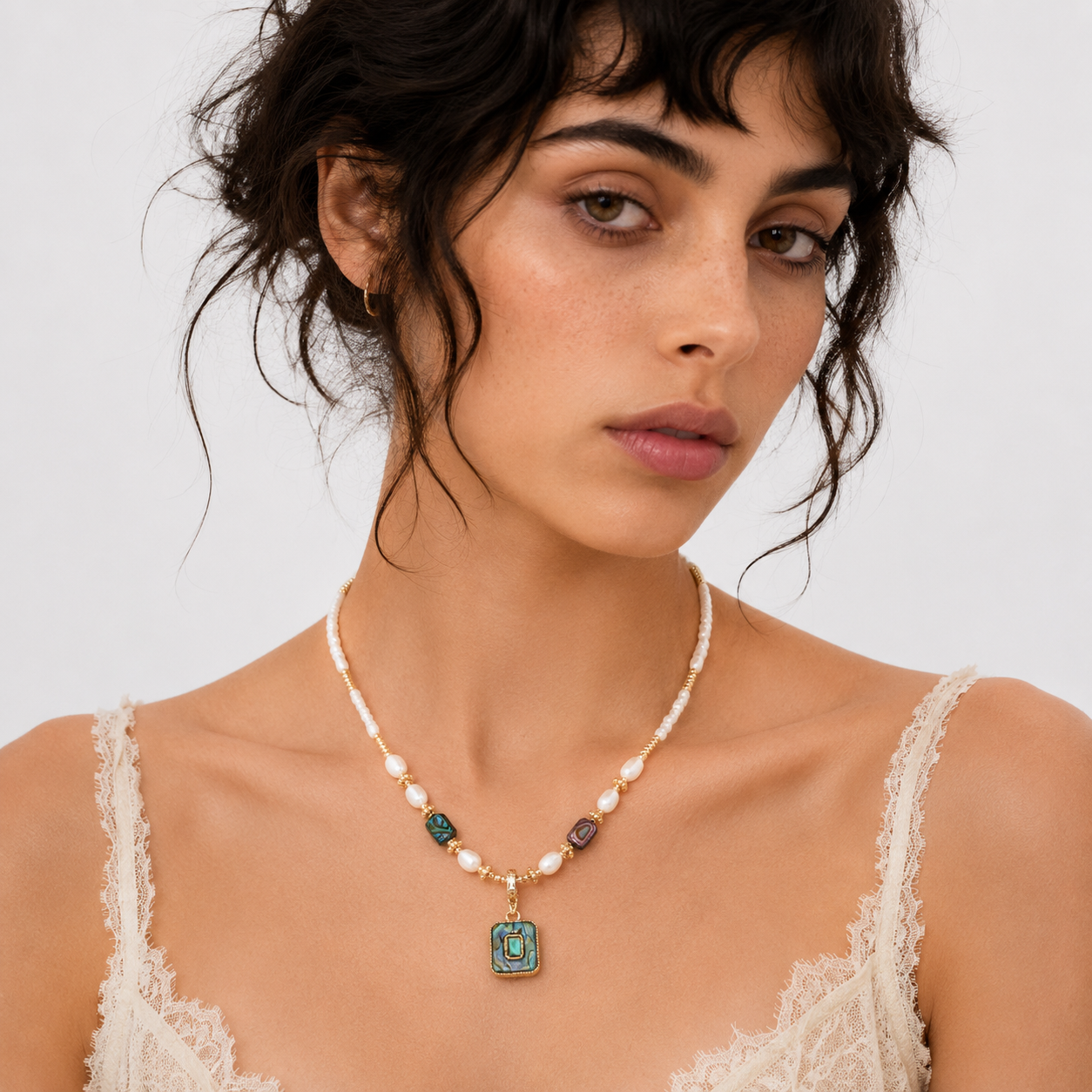 Elegant Pendant Beaded Necklace