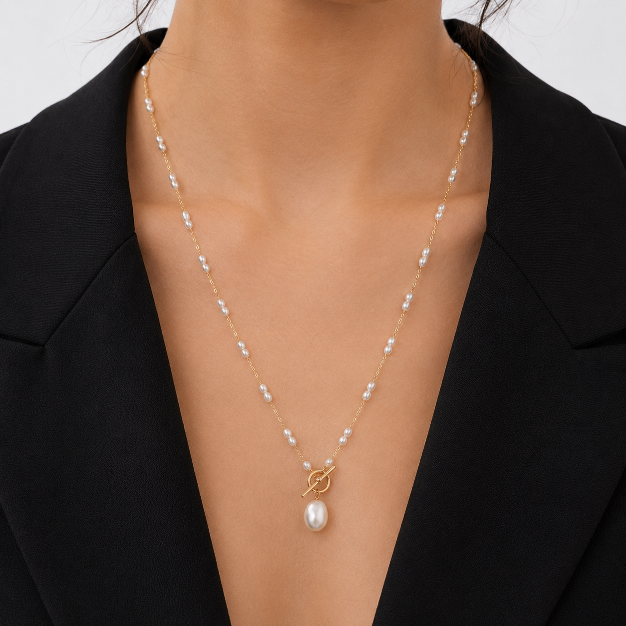 Baroque Pearl Drop Necklace