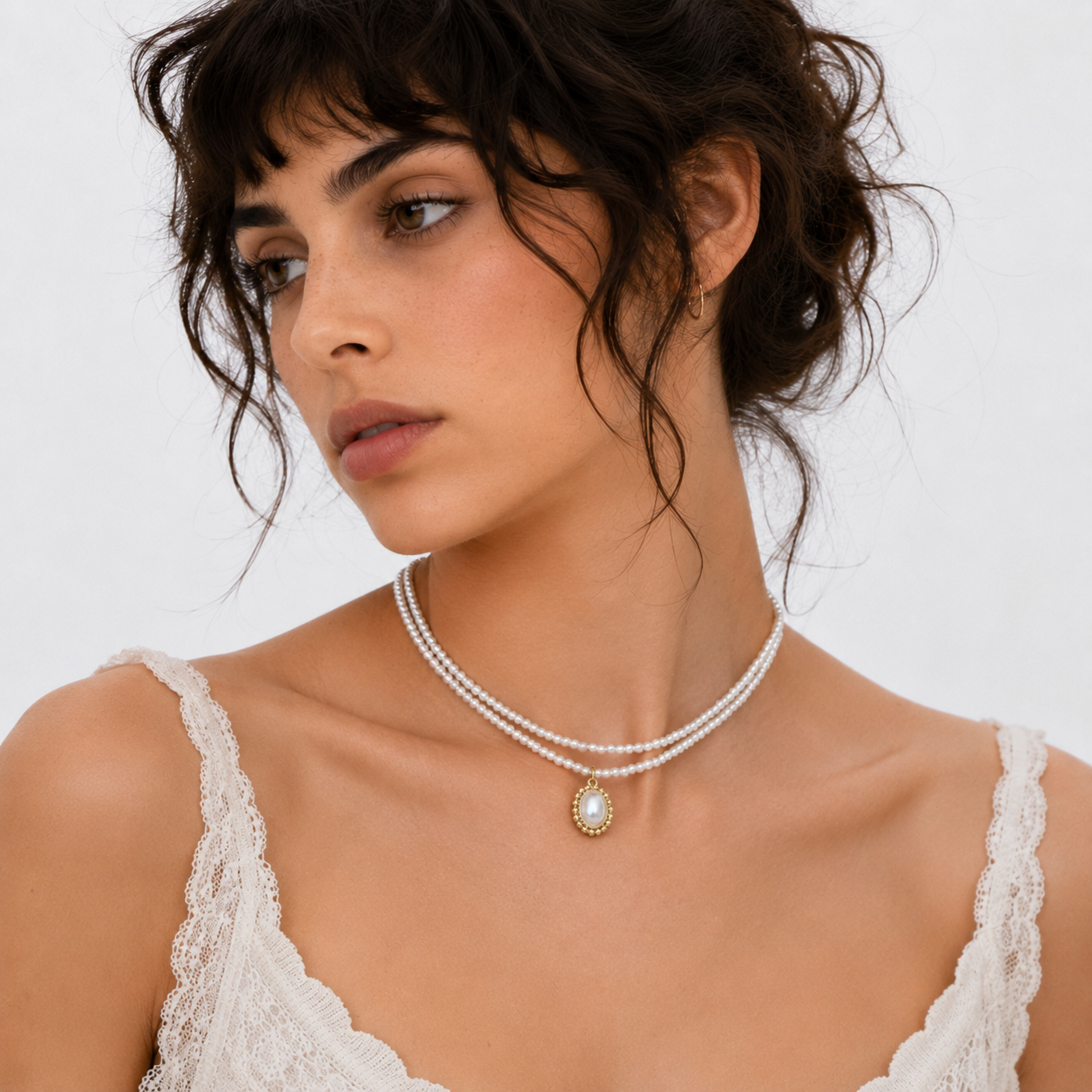 Elegant Layered Pendant Necklace
