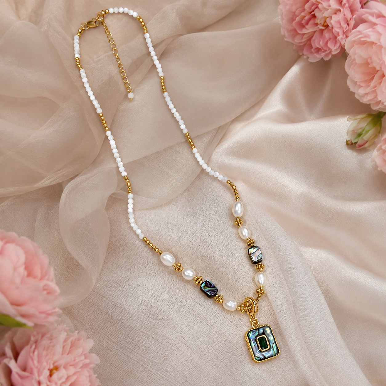Elegant Pendant Beaded Necklace