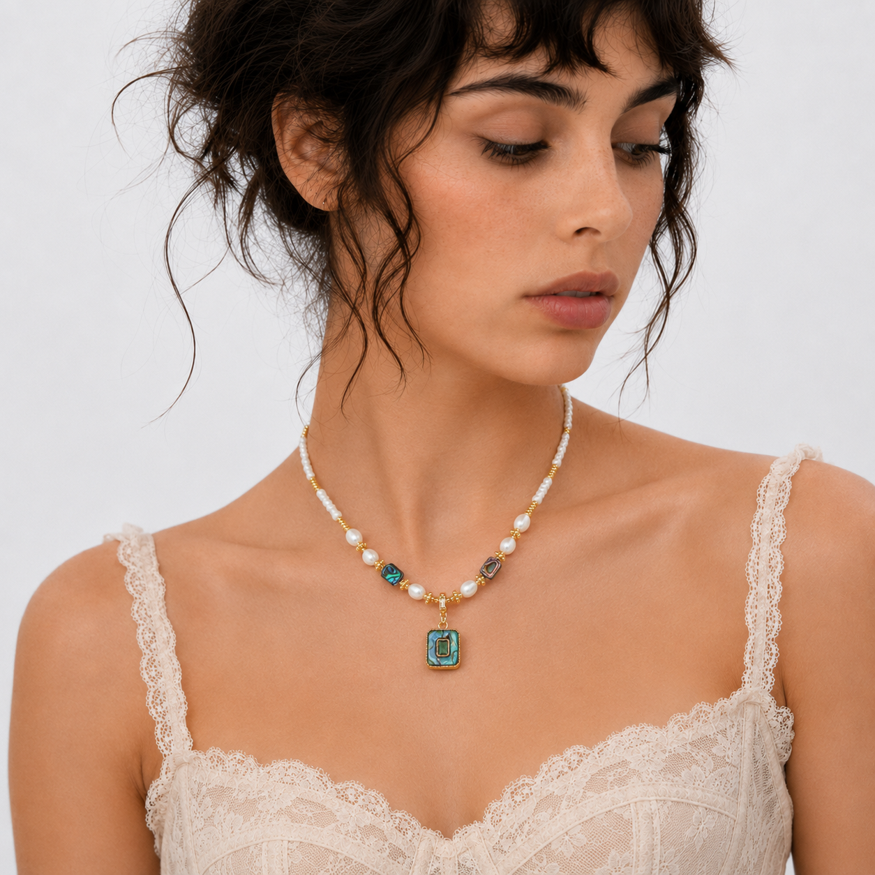 Elegant Pendant Beaded Necklace