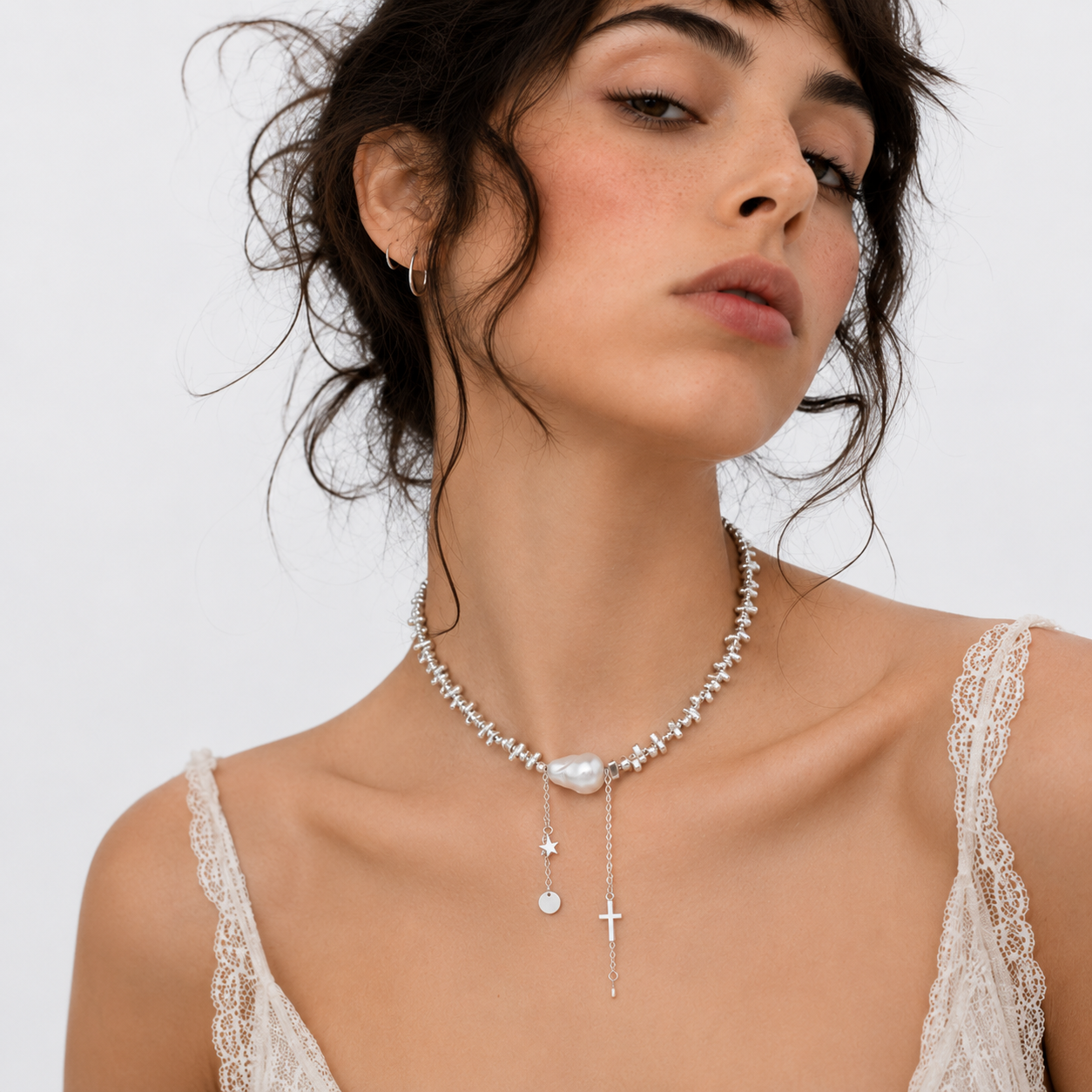 Romantic Pearl Pendant Necklace