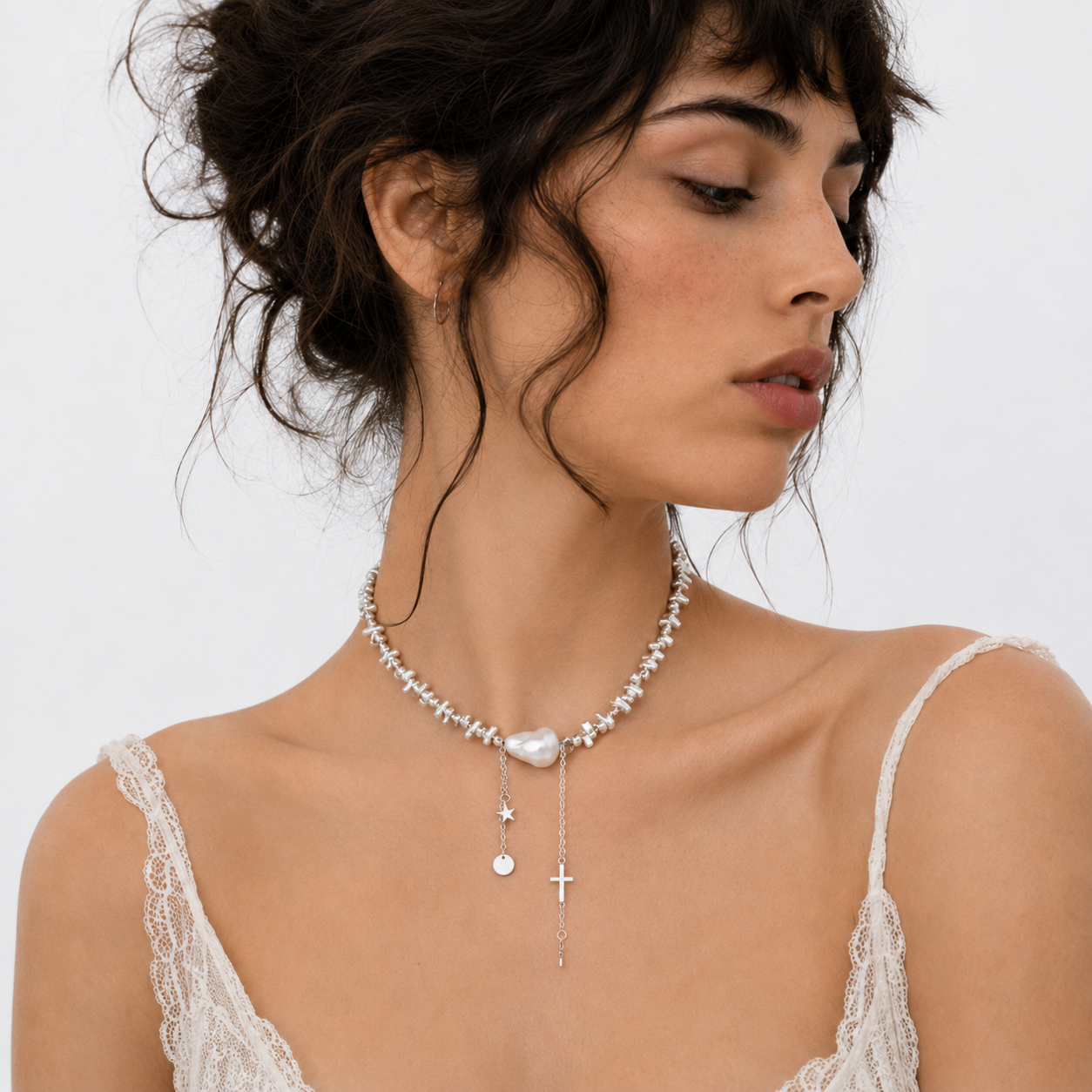 Romantic Pearl Pendant Necklace