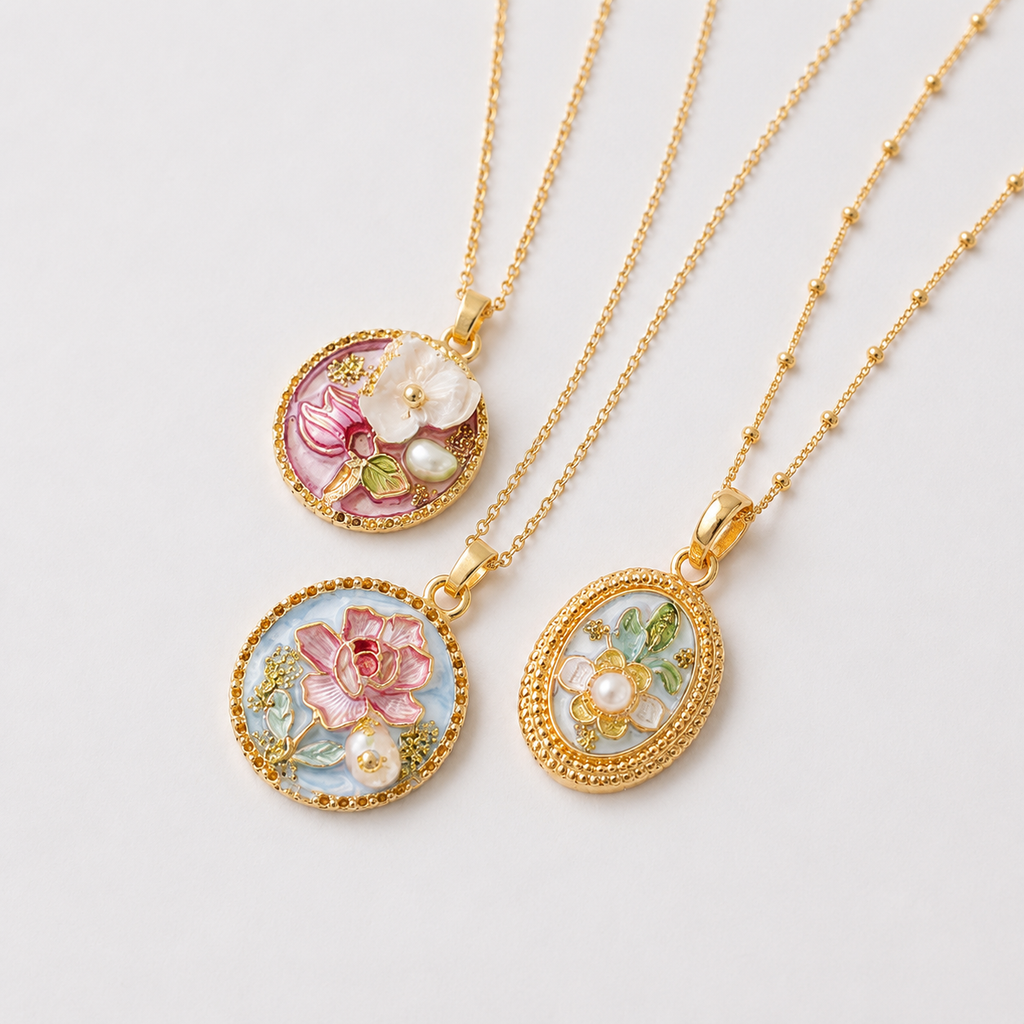 Vintage Oval Pendant Necklace