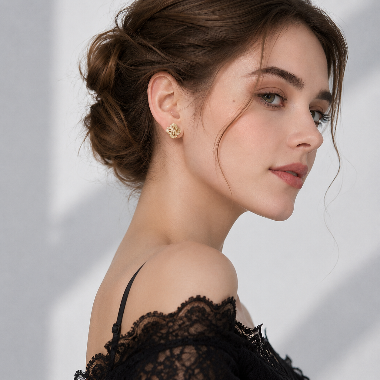 Retro Floral Stud Earrings